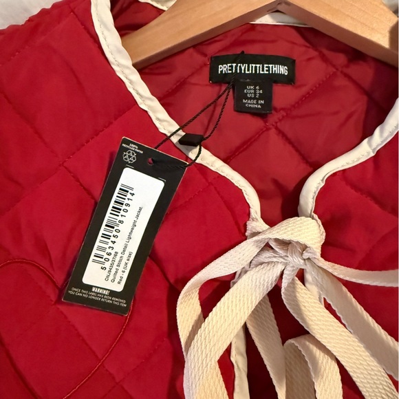 PrettyLittleThing, NWT Red Quilted Jacket with Cream Trim - Picture 11 of 12
